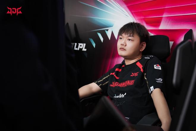 他在禁区内 他在禁区内